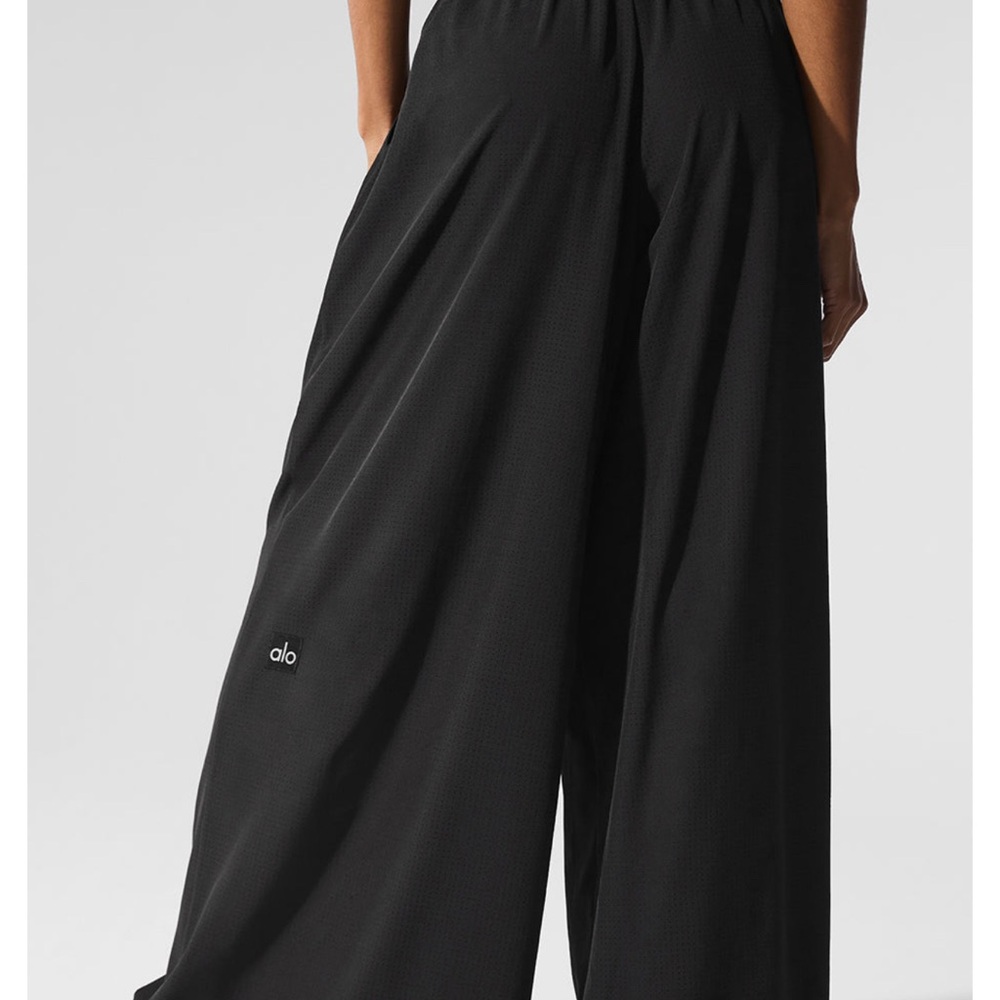 ALO Yoga Charcoal Wide Leg Pants